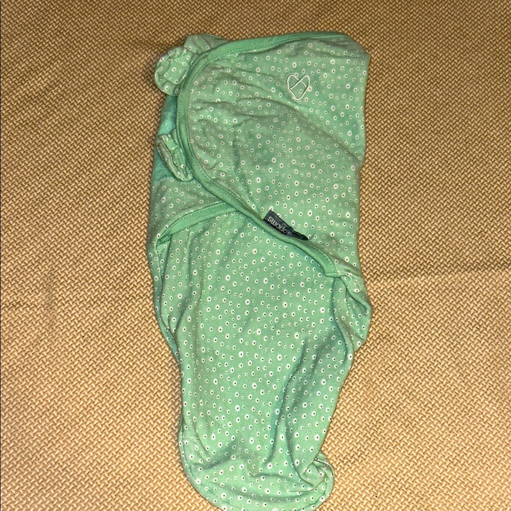 SwaddleMe Mint Green Baby Swaddle with Dotted Pattern